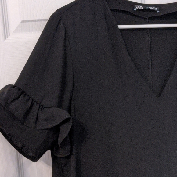 Black short dress - Picture 2 of 4